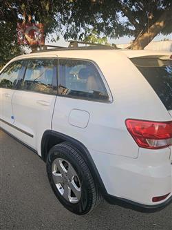 جیپ گراند شیرۆکی